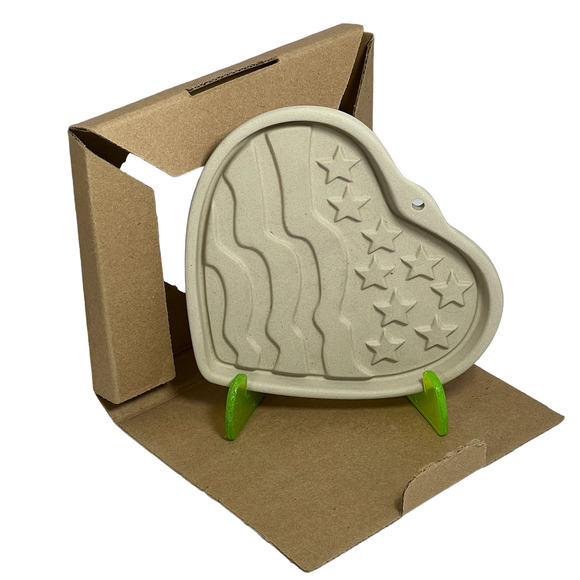 Pampered Chef Patriotic Heart Cookie Mold Final In Series Stoneware 2005 - Picture 3 of 7